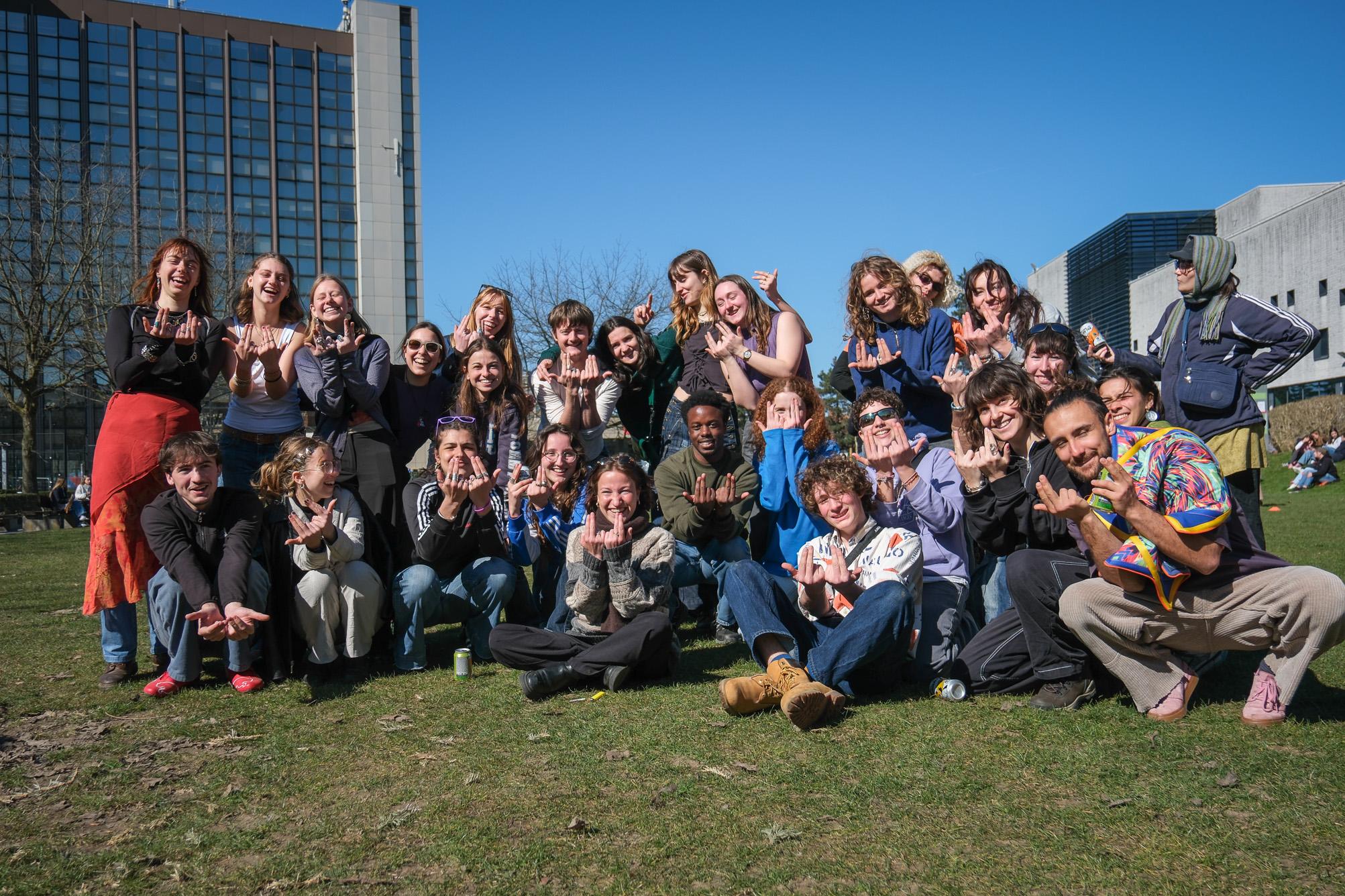 Photo de l'équipe organisatrice du FestiJuste (SITO et La Sauce)