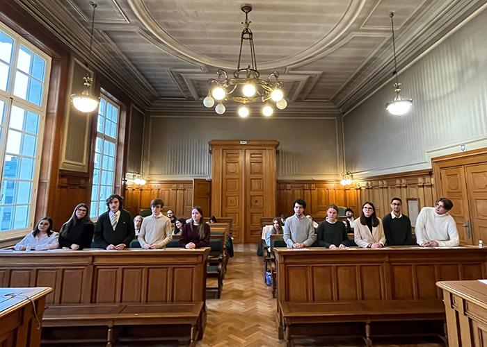 Exercice bilingue de plaidoiries en contrats spéciaux